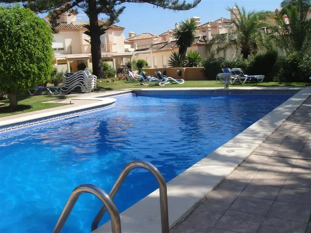 Swimming pool of Detached homes for sale in Estepona  with Air Conditioner, Heating and Terrace