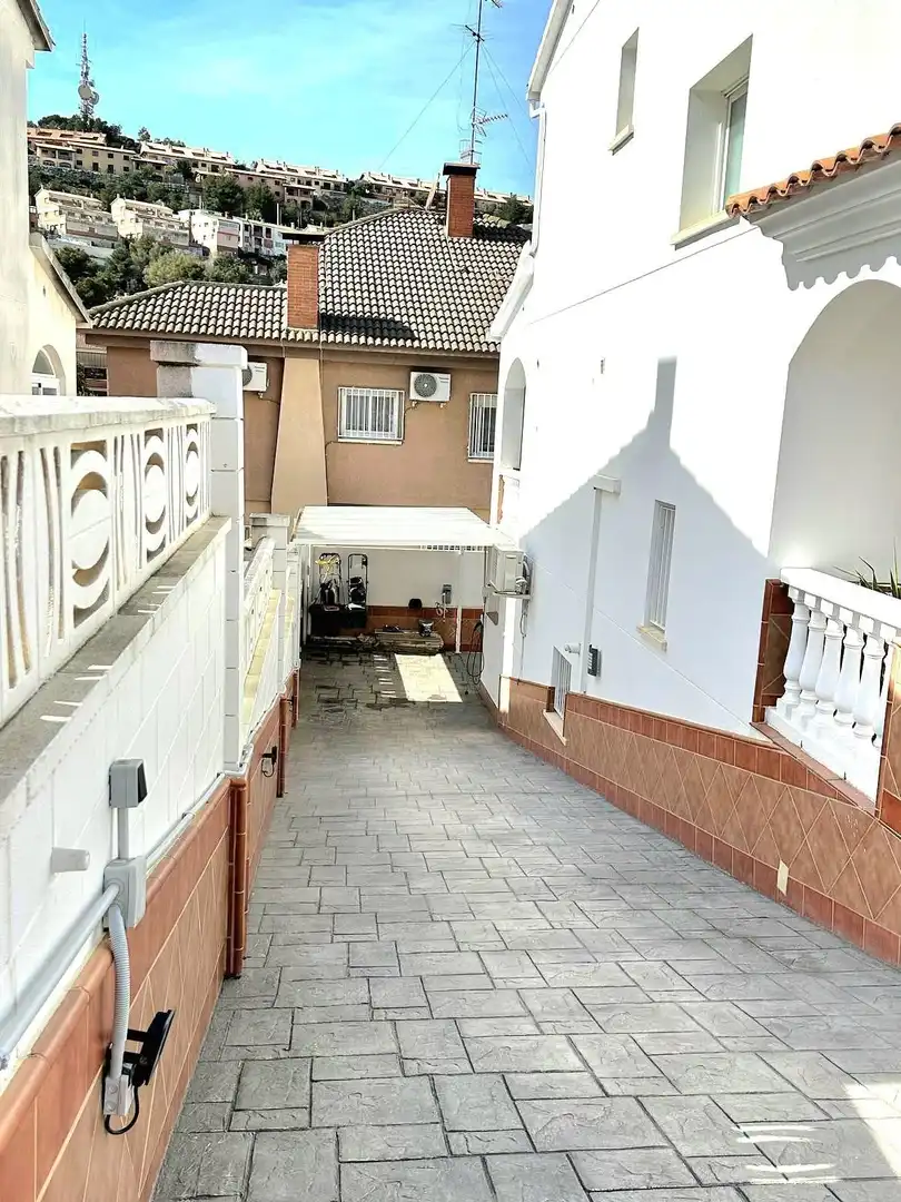 Vista exterior de Casa o chalet en venta en Calafell con Aire acondicionado, Calefacción y Jardín privado
