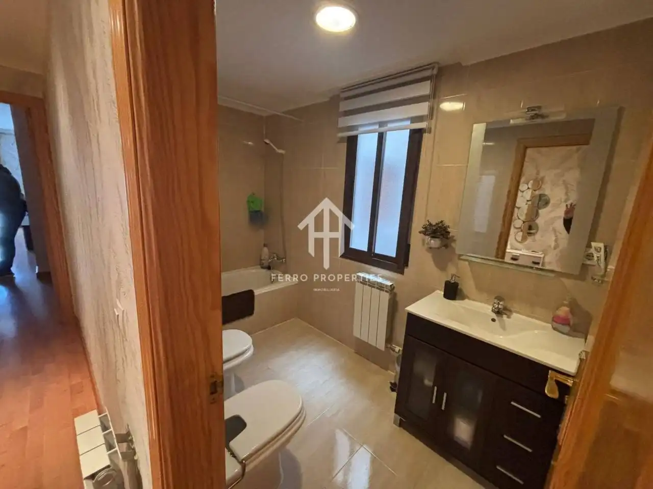 Bathroom of Flat for sale in Atarfe  with Air Conditioner, Heating and Storage room