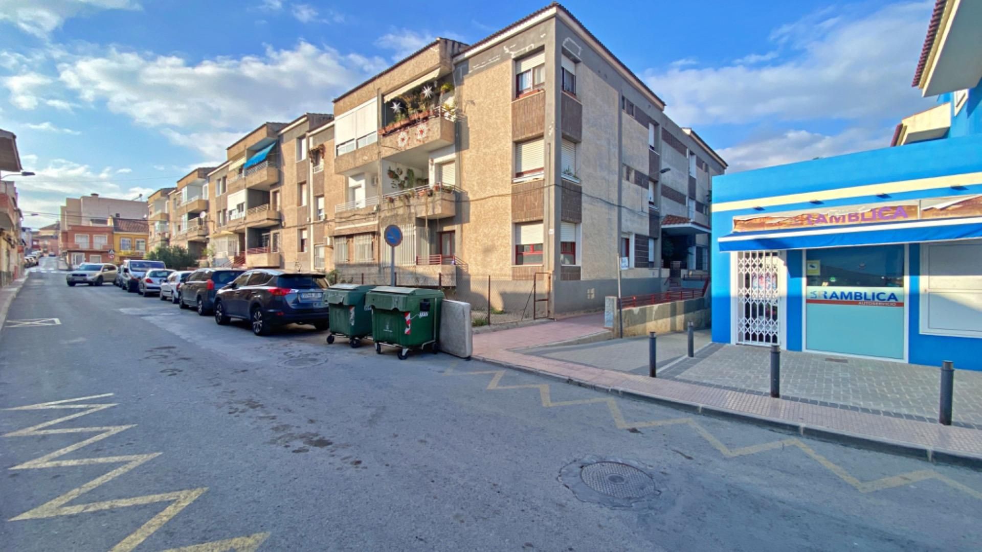 Vista exterior de Planta baixa en venda en Totana amb Traster i Balcó
