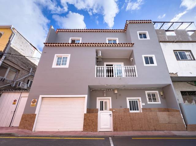 Edificio en Venta en Calle NUESTRA SEÑORA CANDELARIA en Guargacho