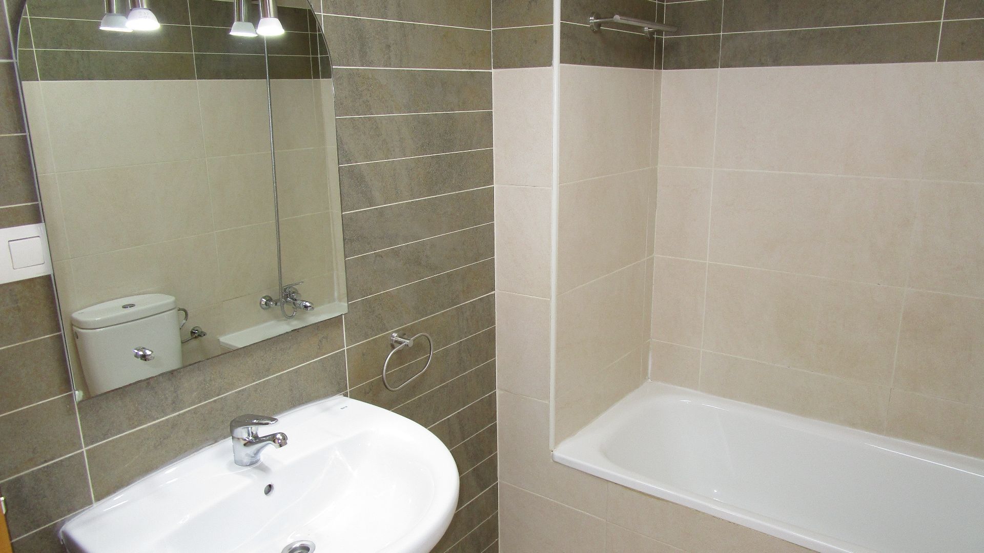 Baño de Piso en venta en Vera con Aire acondicionado, Calefacción y Terraza