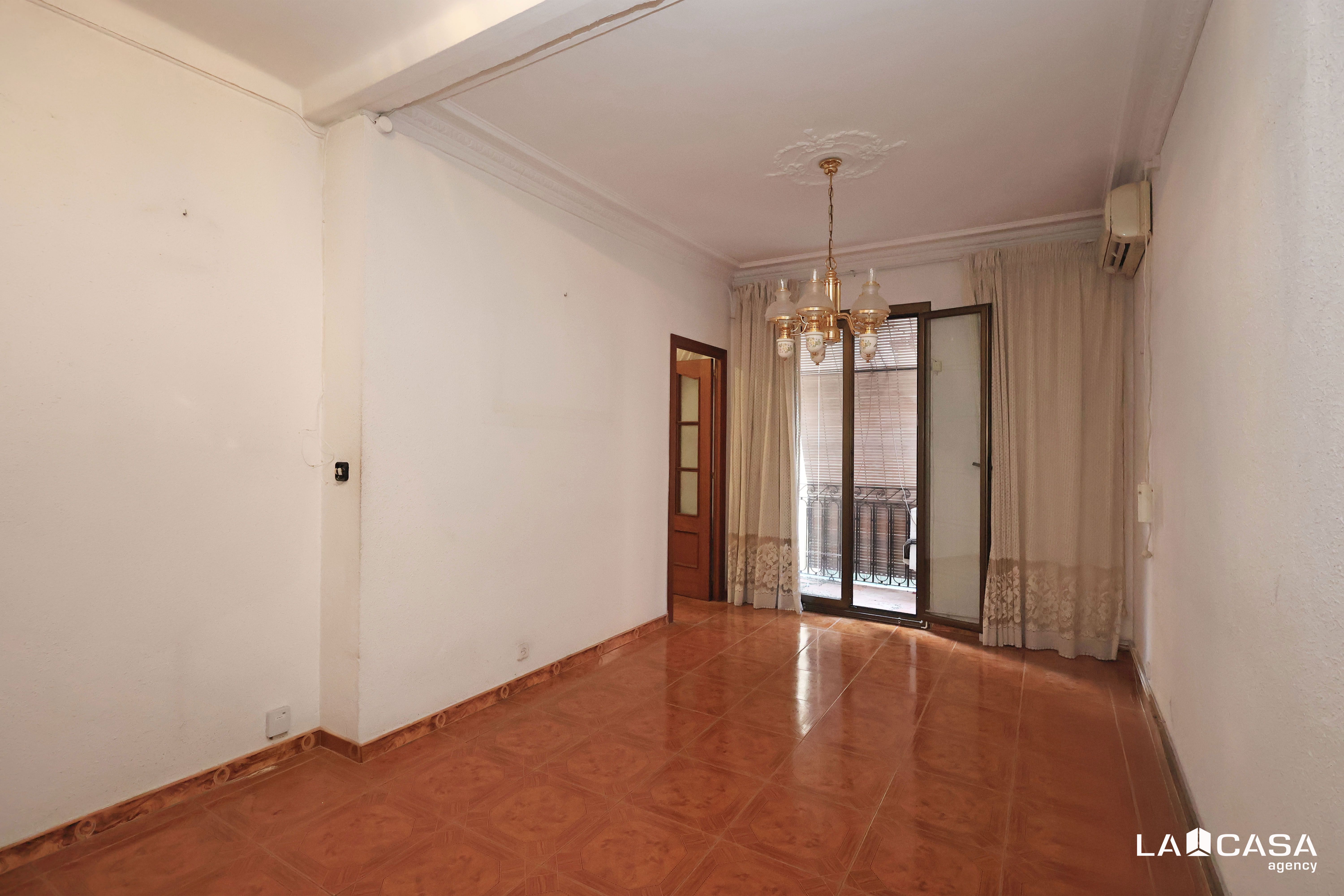 Flat for sale in Passatge de Prunera, El Poble Sec - Parc de Montjuïc, Sants - Montjuïc