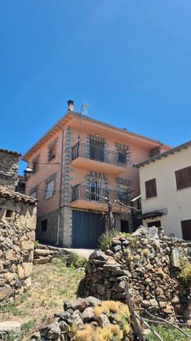 Piso en Venta en Calle Abajo en San Juan de Gredos