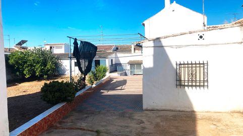 Casa con huerto y jardín privado