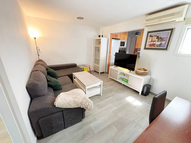 Piso en Venta en Calle José María de Pereda en El Cerro