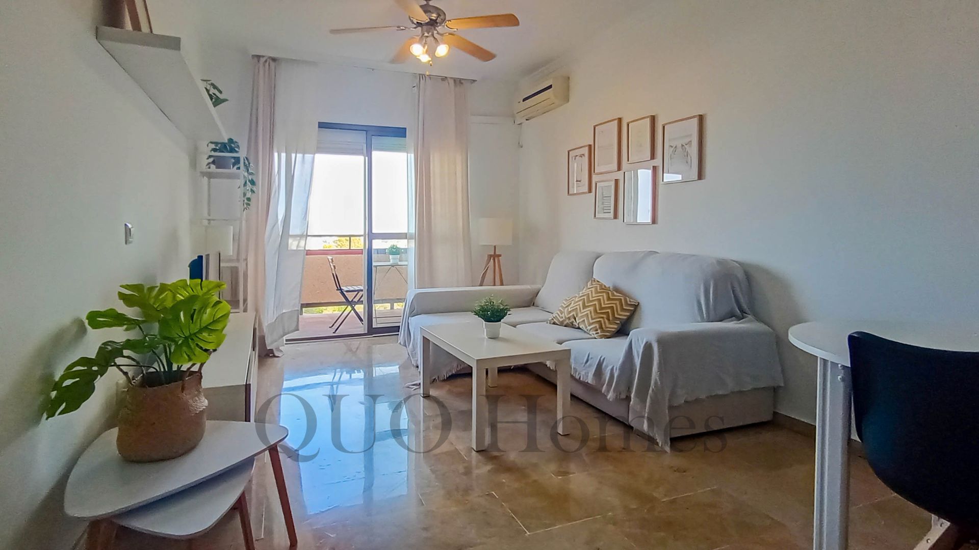 Sala d'estar de Pis en venda en Jerez de la Frontera amb Aire condicionat i Balcó