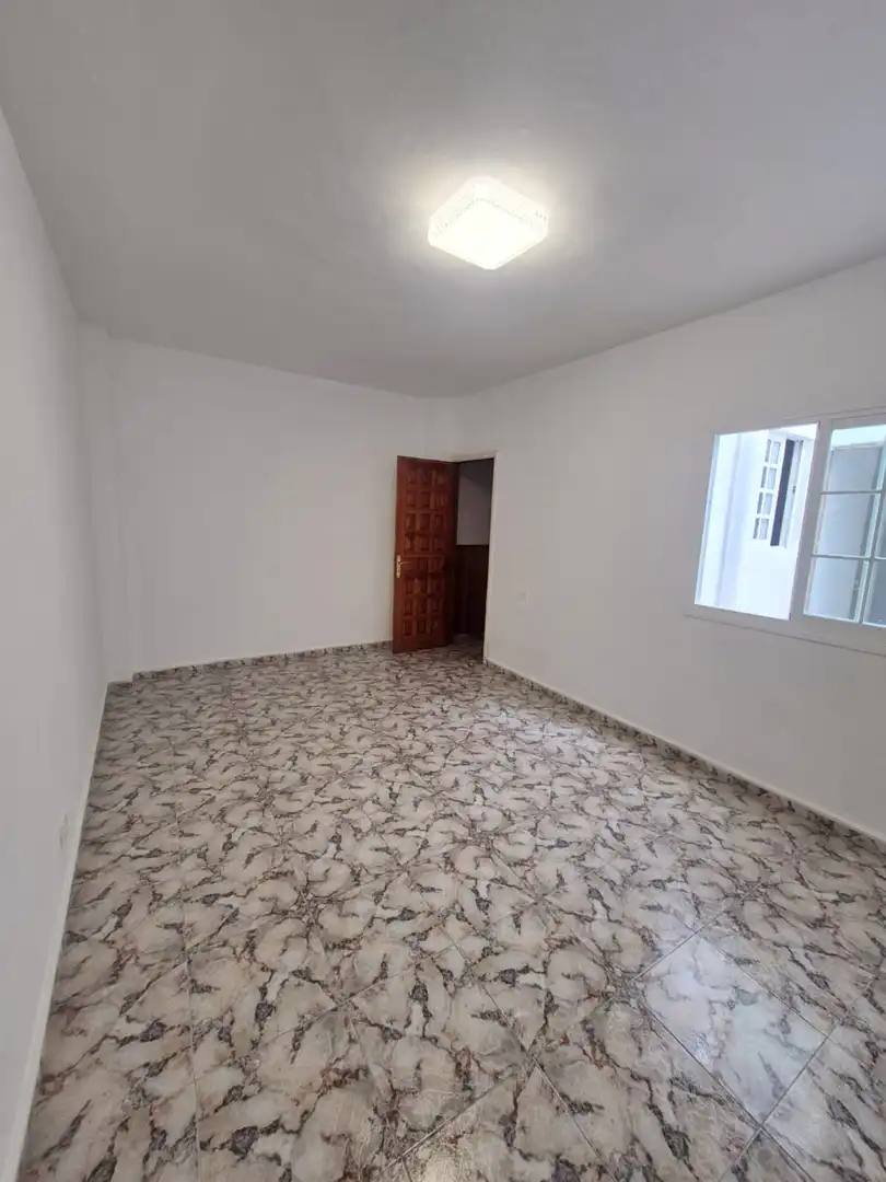Bedroom of Flat for sale in San Cristóbal de la Laguna  with Balcony