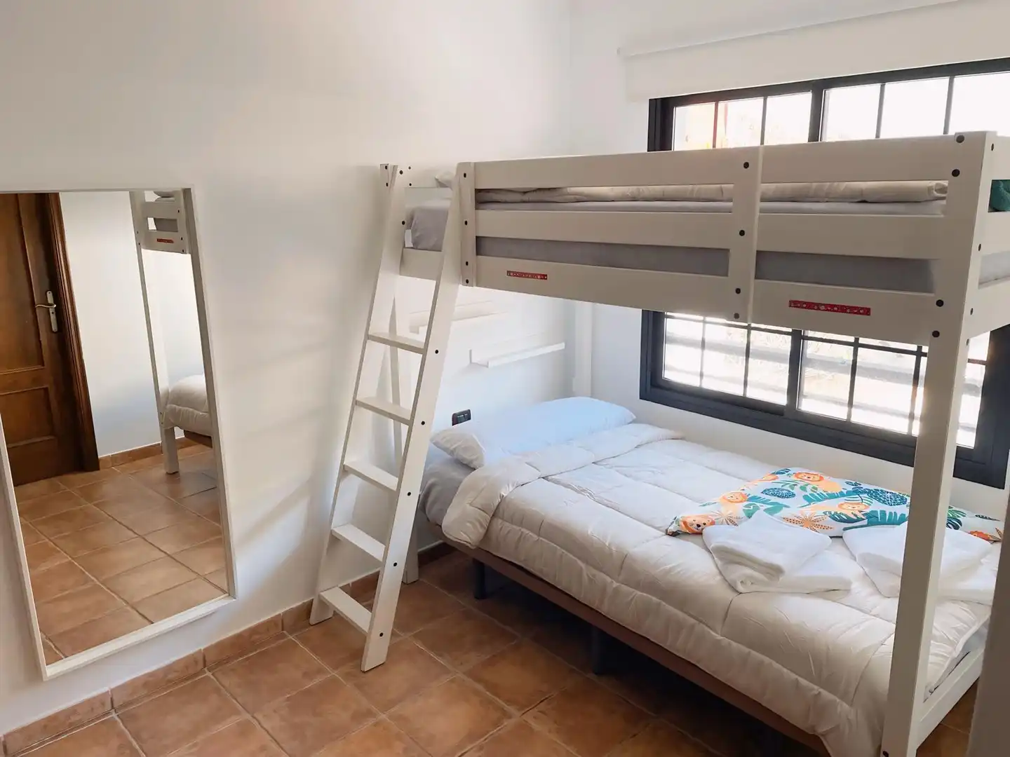 Schlafzimmer von Einfamilien-Reihenhaus zum Verkauf in El Sauzal mit Terrasse, Abstellraum und Schwimmbad