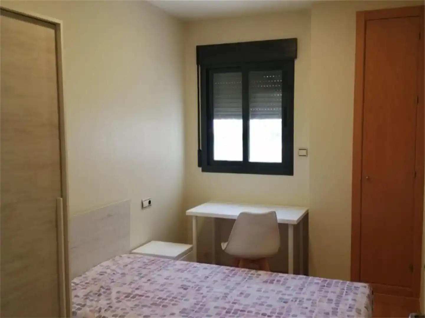 Schlafzimmer von Wohnung zur Miete in  Murcia Capital mit Klimaanlage und Balkon