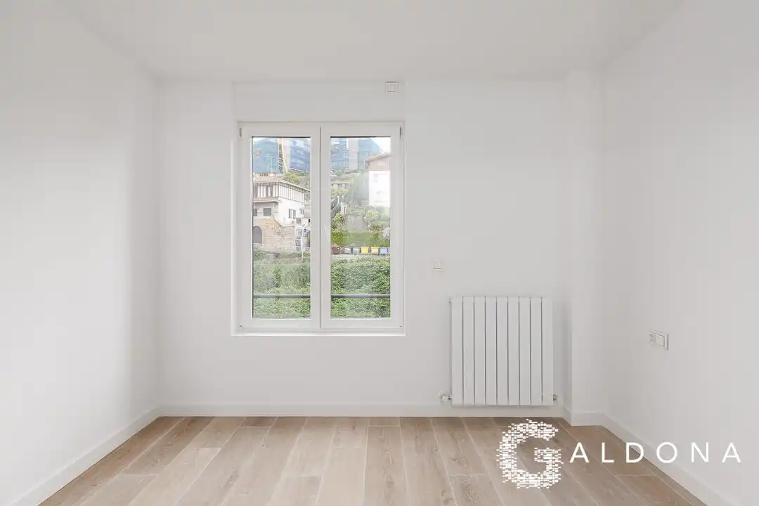 Bedroom of Flat for sale in Donostia - San Sebastián   with Heating