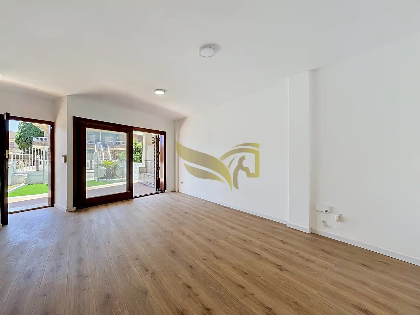 Wohnung zum Verkauf in Los Alcázares mit Parkett, Terrasse und Abstellraum