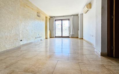 Living room of Flat for sale in  Barcelona Capital  with Balcony