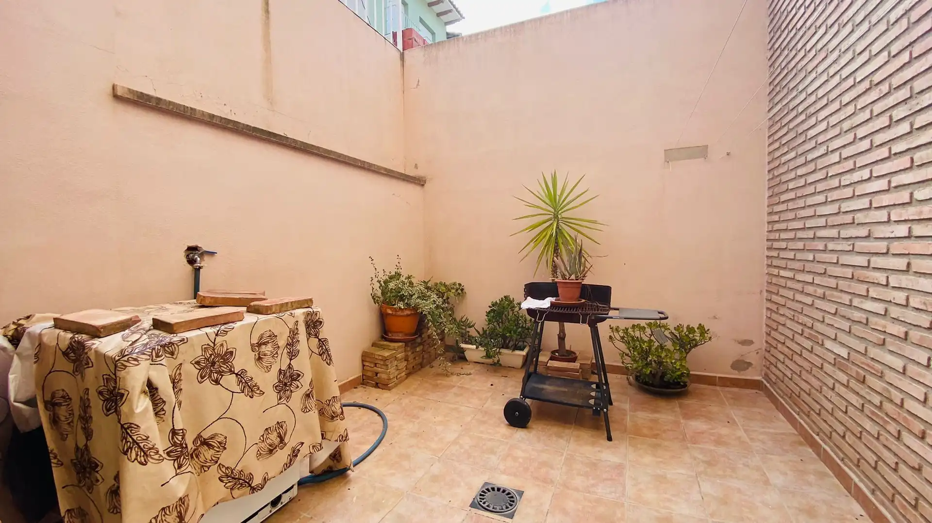 Terrassa de Casa o xalet en venda en Arañuel amb Terrassa, Traster i Balcó