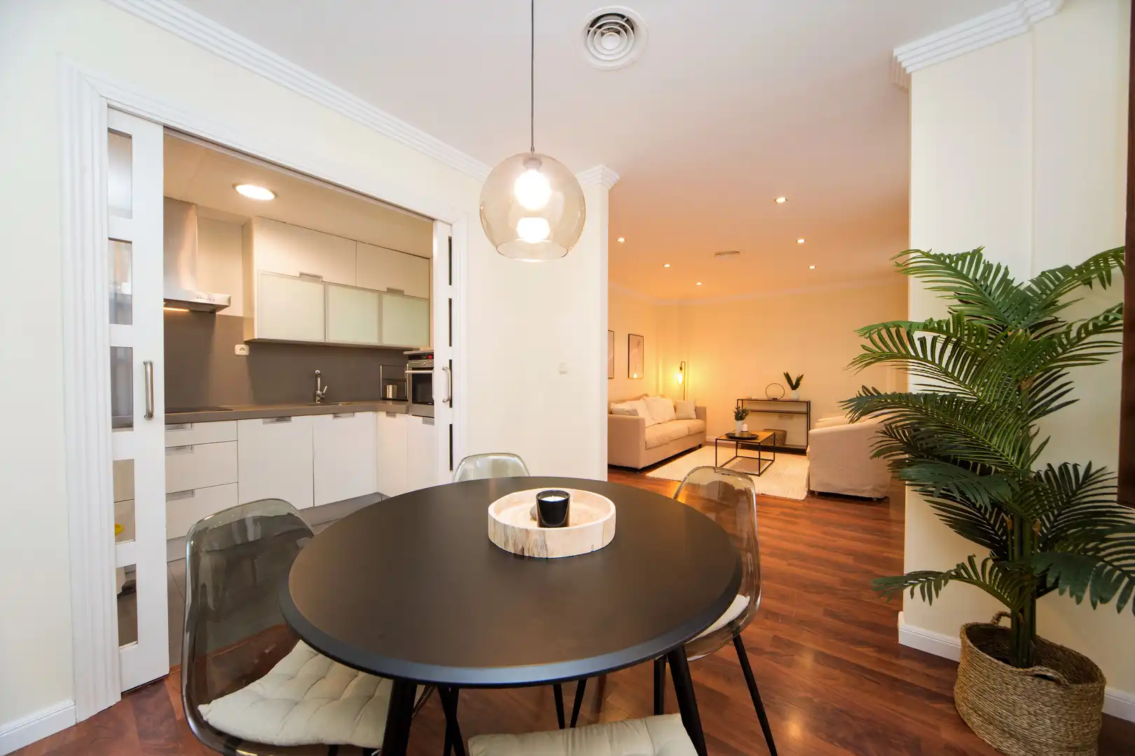 Dining room of Flat for sale in Granada  with Air Conditioner, Heating and Parquet flooring