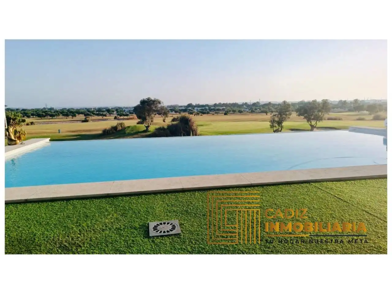 Piscina de Casa o xalet en venda en Puerto Real amb Aire condicionat, Calefacció i Jardí privat