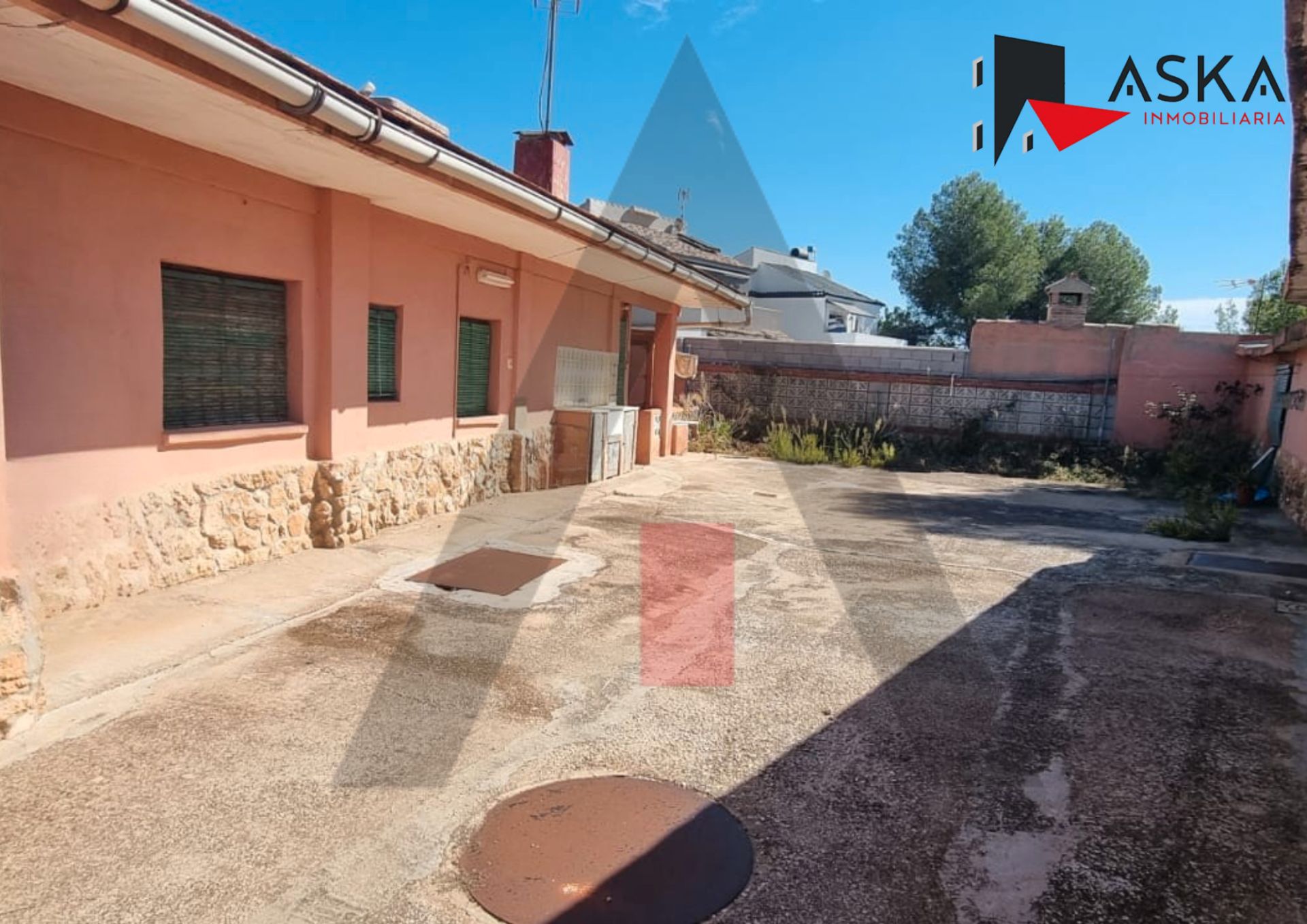 Vista exterior de Casa o chalet en venta en Torrent con Jardín privado, Terraza y Piscina