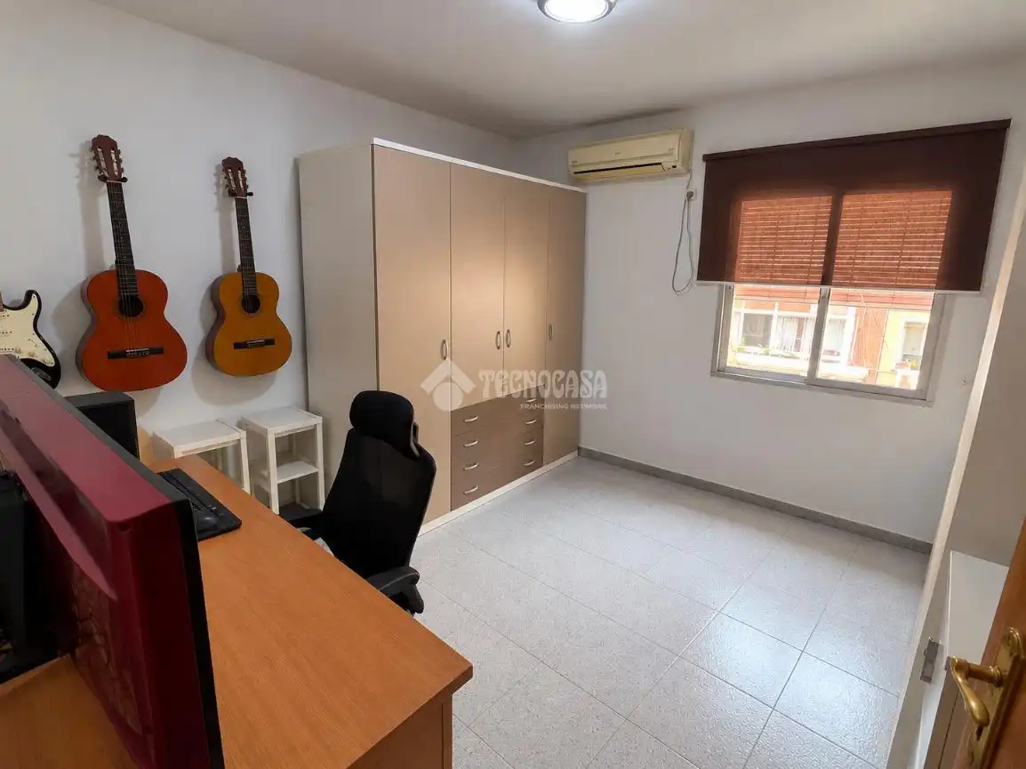Bedroom of Flat for sale in Málaga