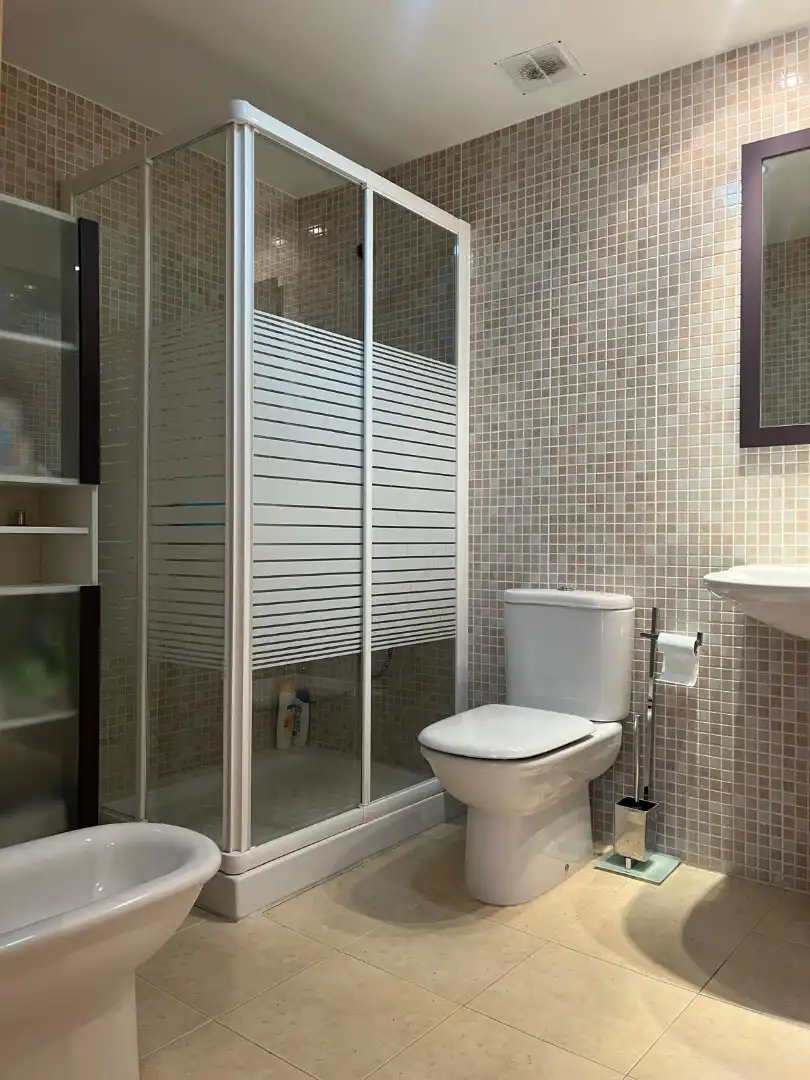 Bany de Apartament en venda en Gúdar amb Traster, Moblat i Forn