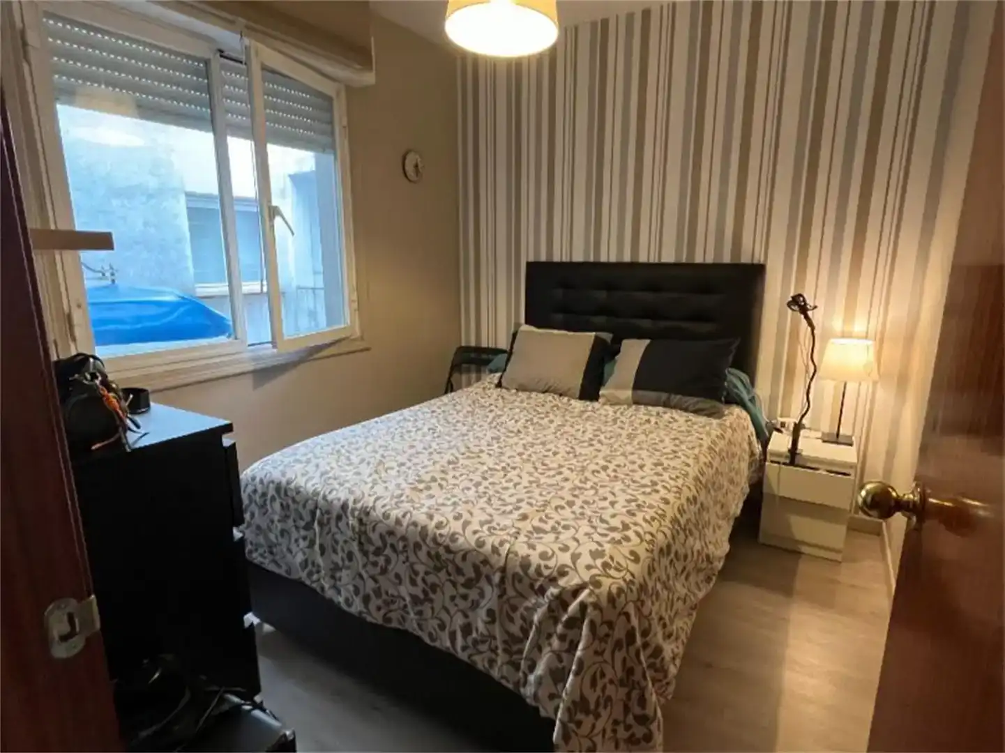 Bedroom of Flat for share in Bilbao   with Parquet flooring, Furnished and Balcony