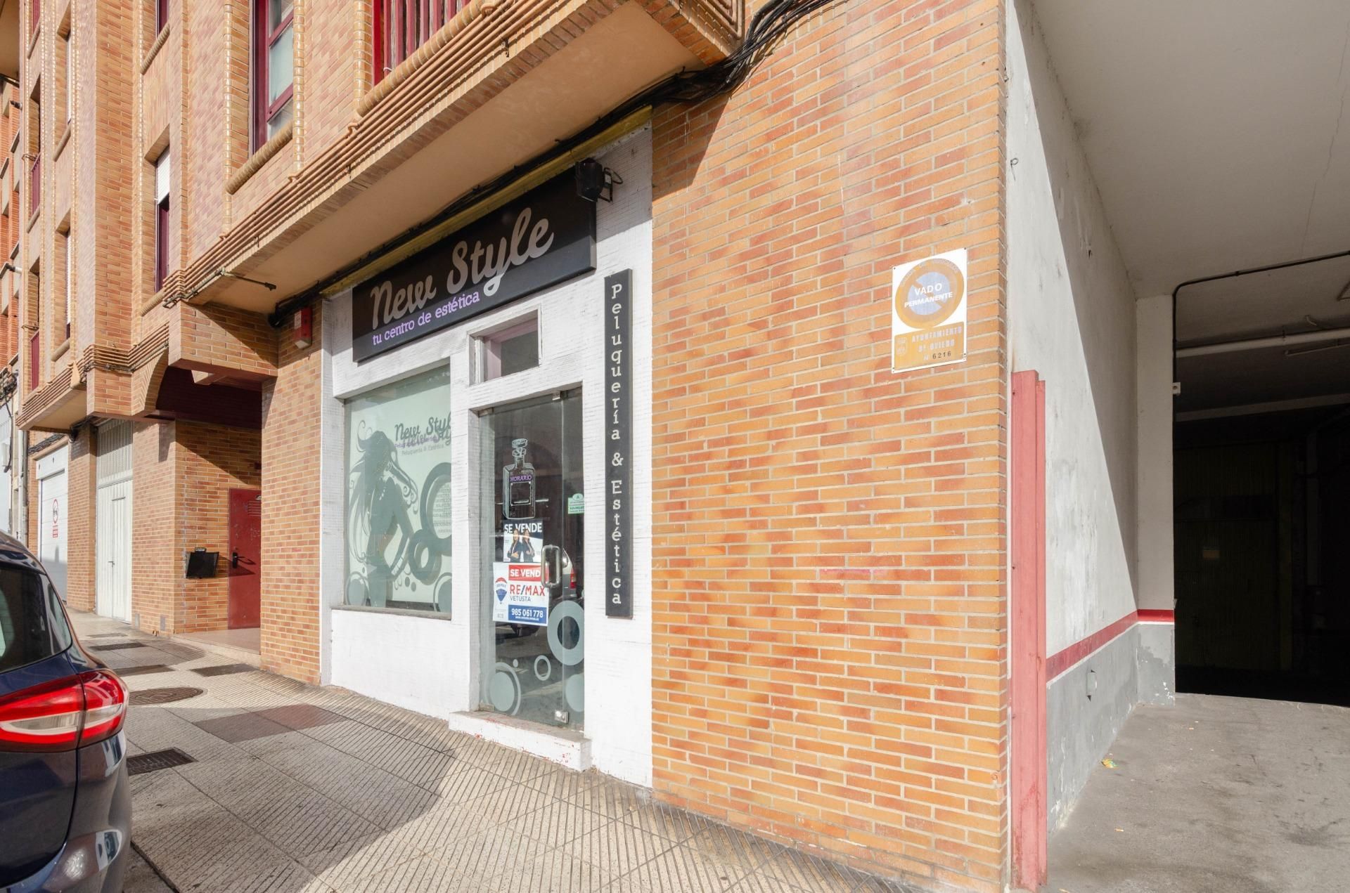 Local en venta en Oviedo 