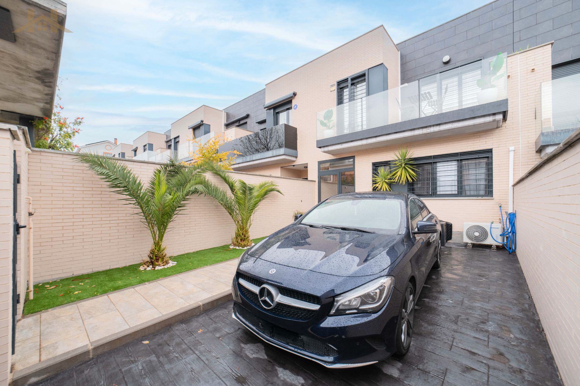 Exterior view of Single-family semi-detached for sale in Arroyomolinos (Madrid)  with Air Conditioner, Heating and Private garden