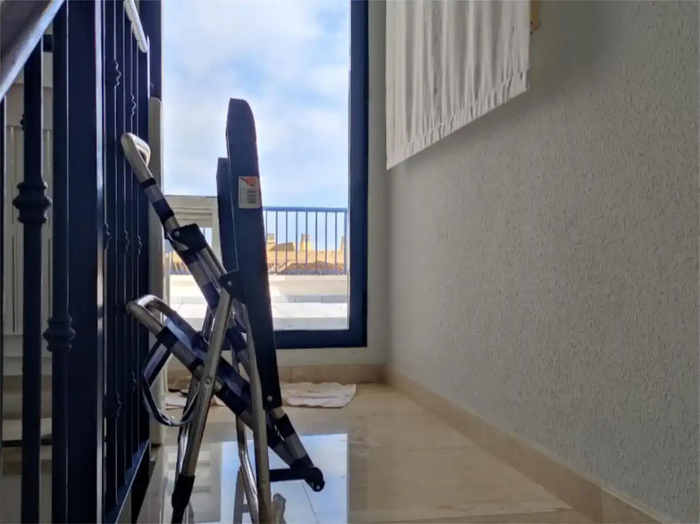 Terrasse von Wohnung zur Miete in Guardamar de la Safor mit Klimaanlage, Schwimmbad und Balkon