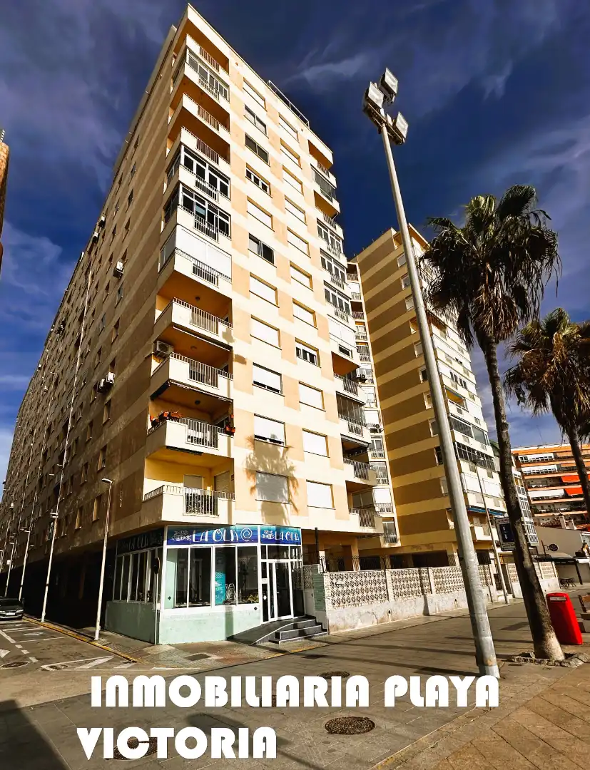 Exterior view of Flat for sale in Cádiz  with Air Conditioner, Oven and Washing machine