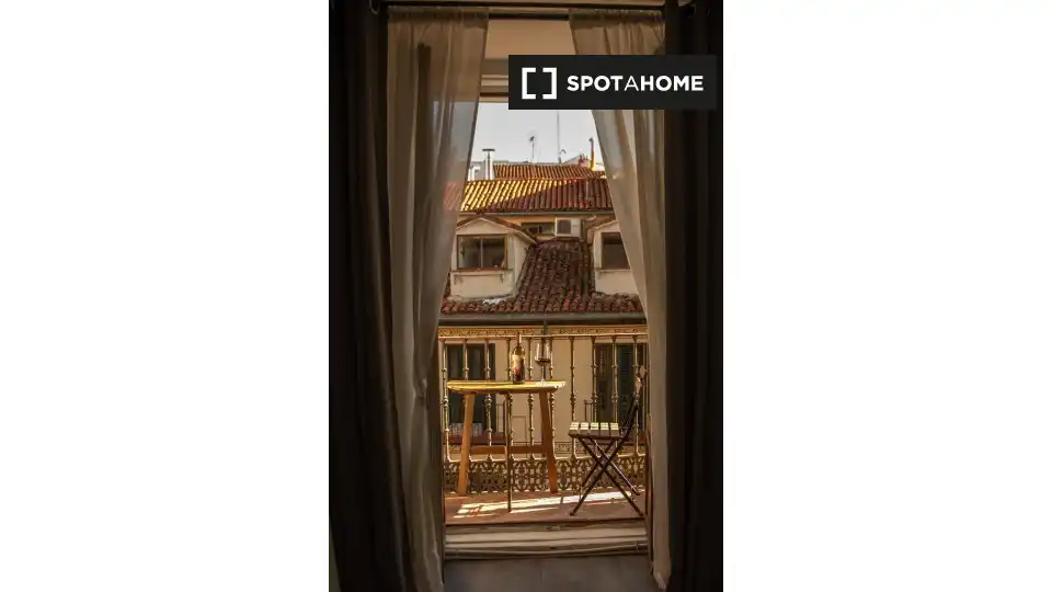 Bedroom of Flat for share in Centro