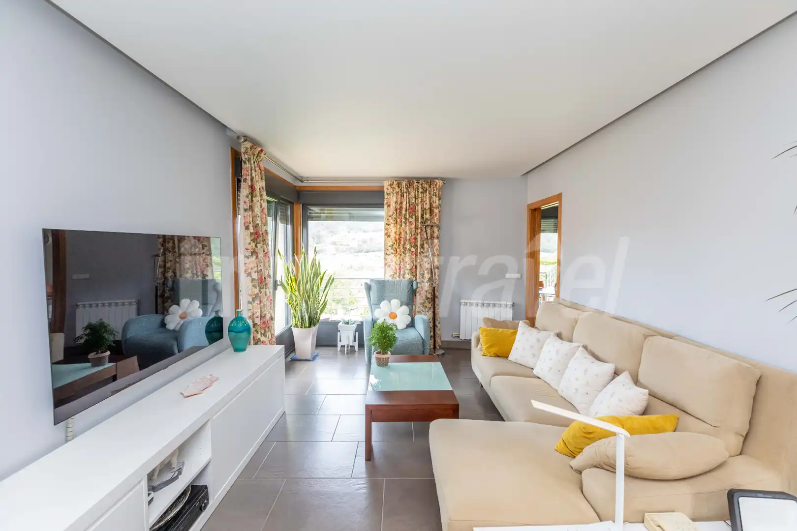 Sala de estar de Casa o chalet en venta en Sanxenxo con Calefacción, Jardín privado y Parquet