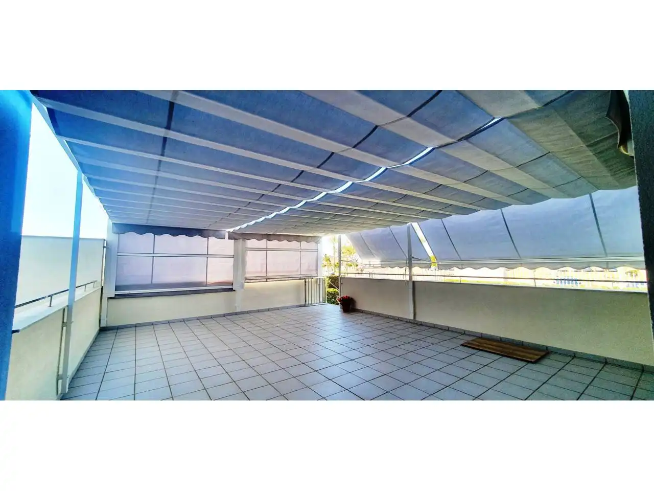 Piso con piscina en venta en Paseo Carmen Sevilla 2