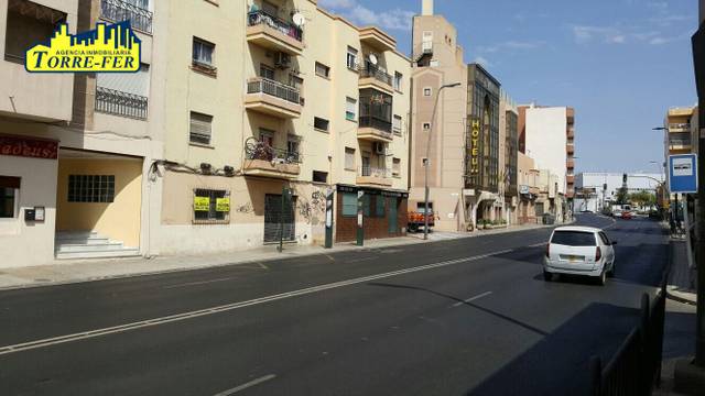Local comercial en Alquiler en Carretera DE RONDA en Barrio Alto - San Félix