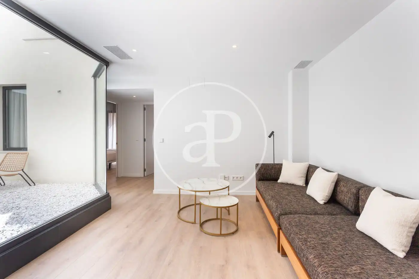 Appartamento con terrazza in affitto a Trav. de Dalt, imagen 14