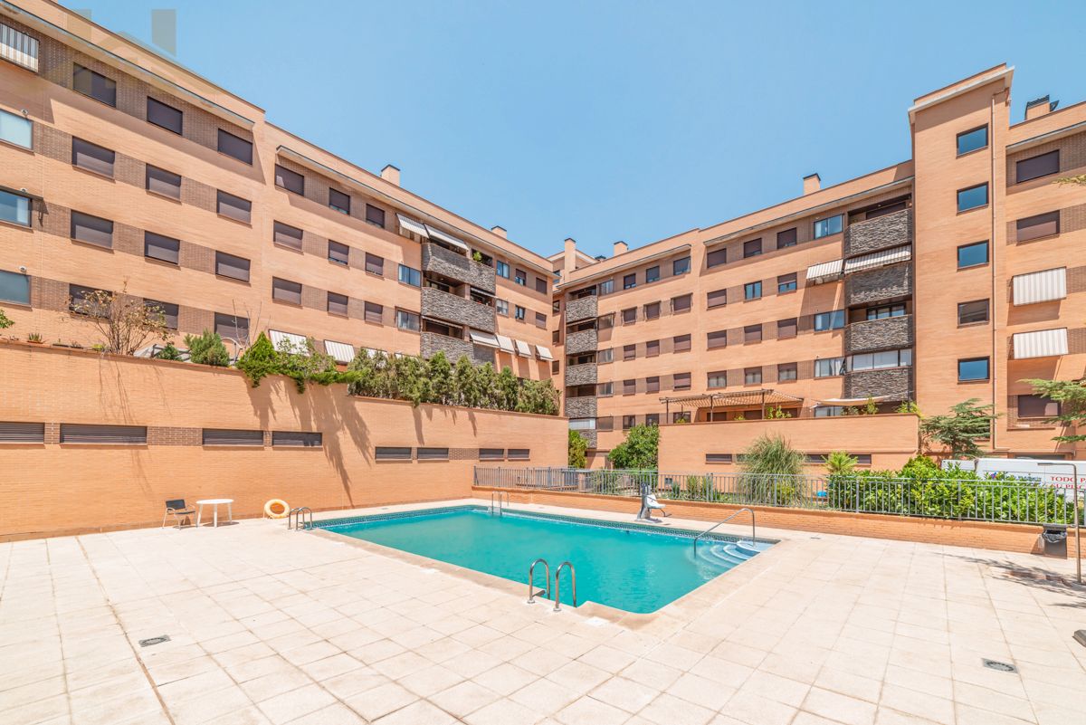 Piscina de Pis en venda en Ciempozuelos amb Terrassa i Piscina comunitària