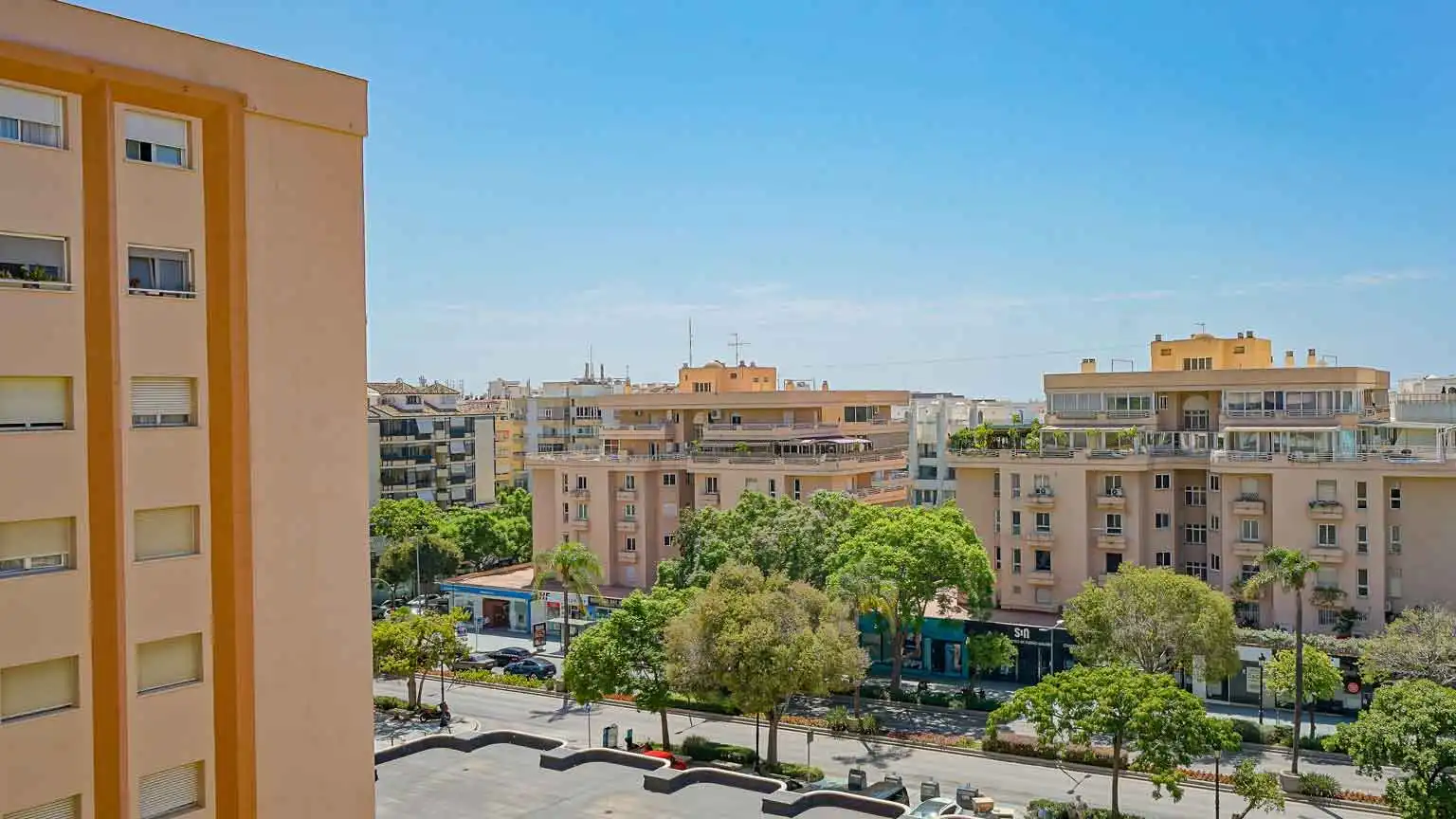 Vista exterior de Apartamento en venta en Marbella con Aire acondicionado, Terraza y Trastero
