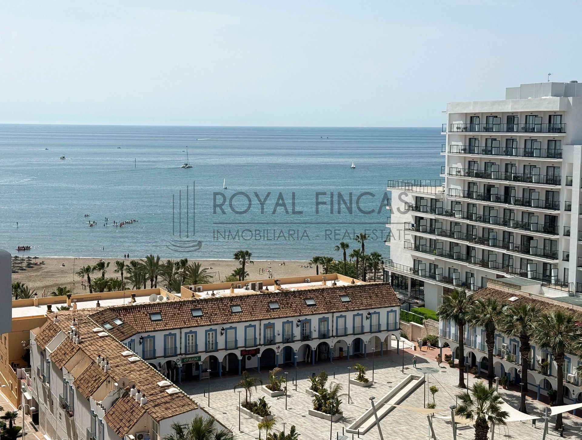 Vista exterior de Pis en venda en Benalmádena amb Terrassa, Moblat i Rentadora