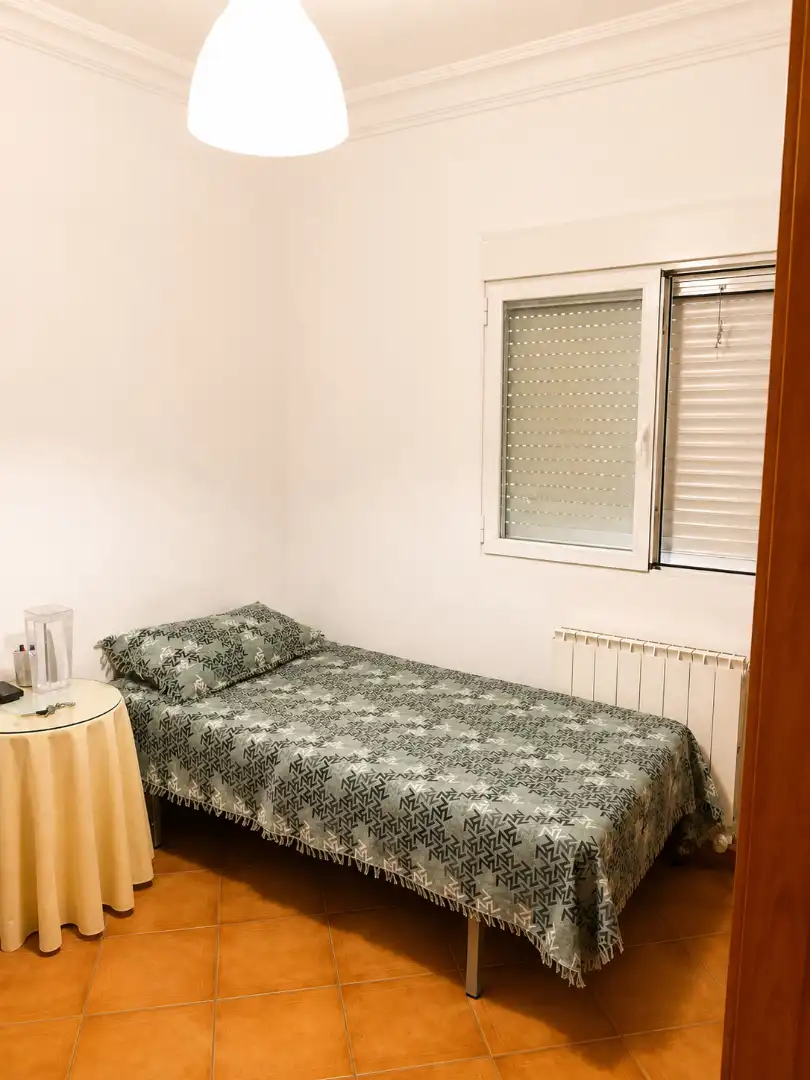 Habitación de Piso en venta en Zaragoza con Amueblado, Horno y Lavadora