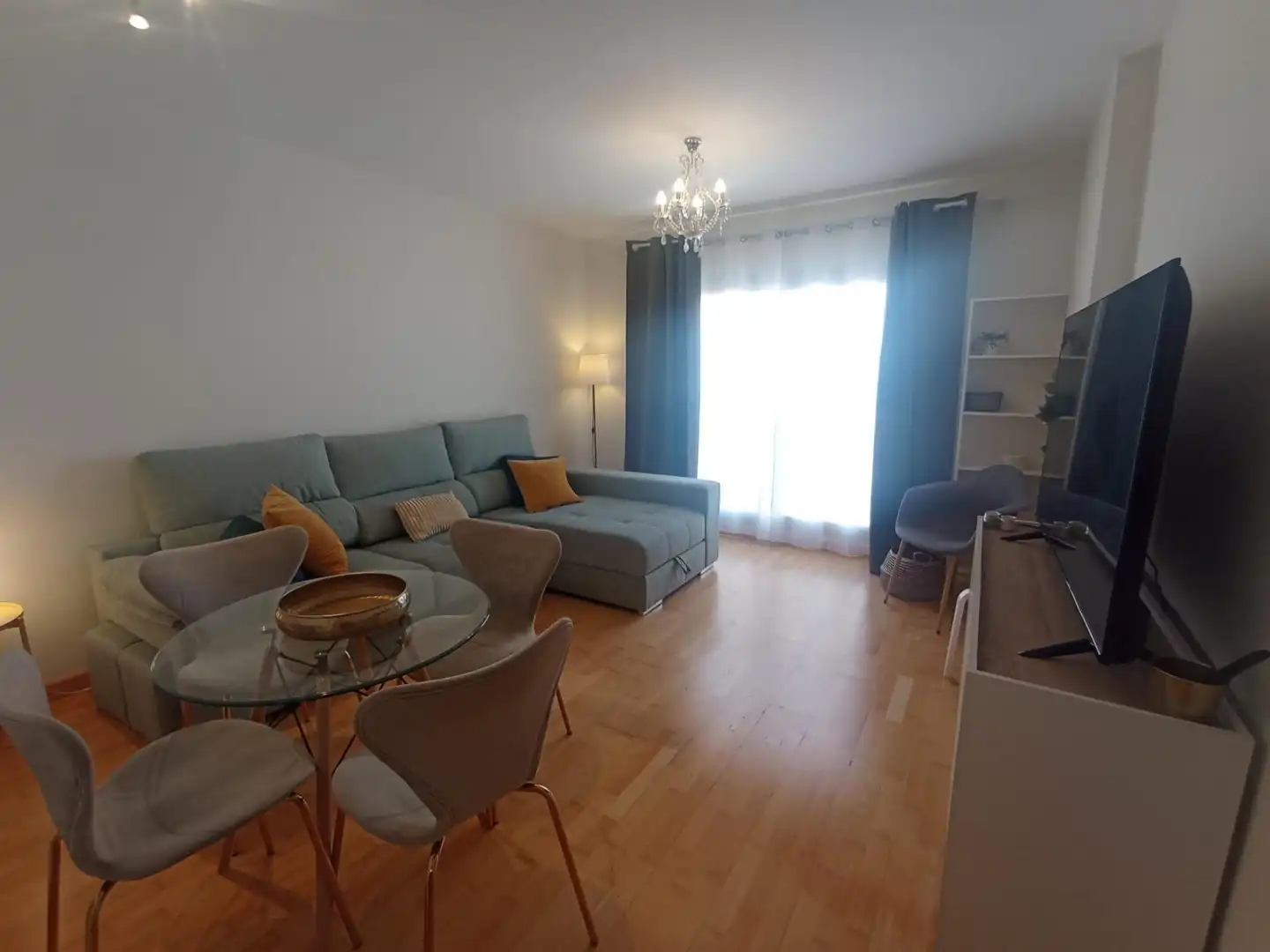 Sala d'estar de Pis de lloguer en Málaga amb Aire condicionat