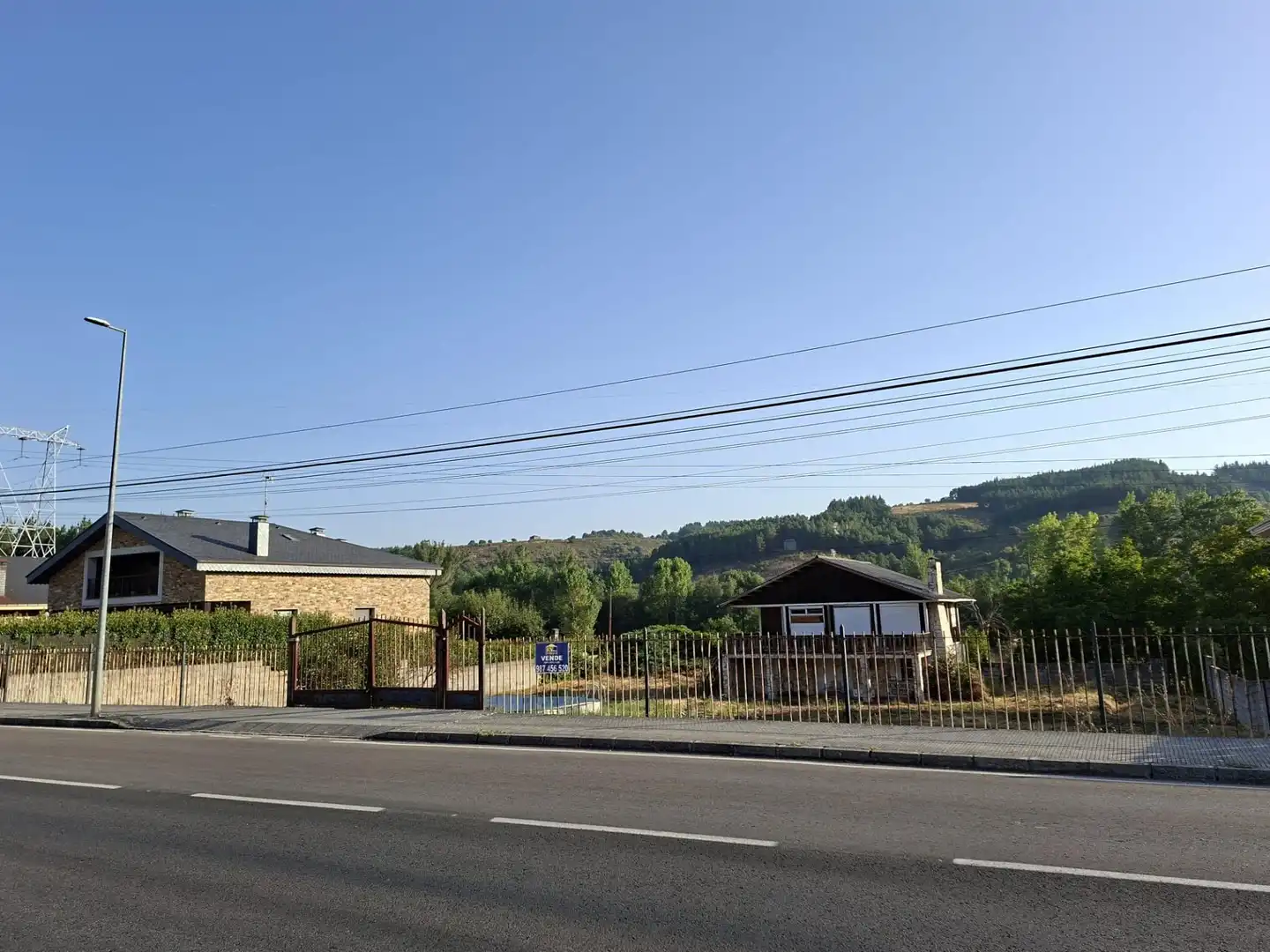 Country homes for sale in Molinaseca  with Private garden, Swimming Pool and Balcony
