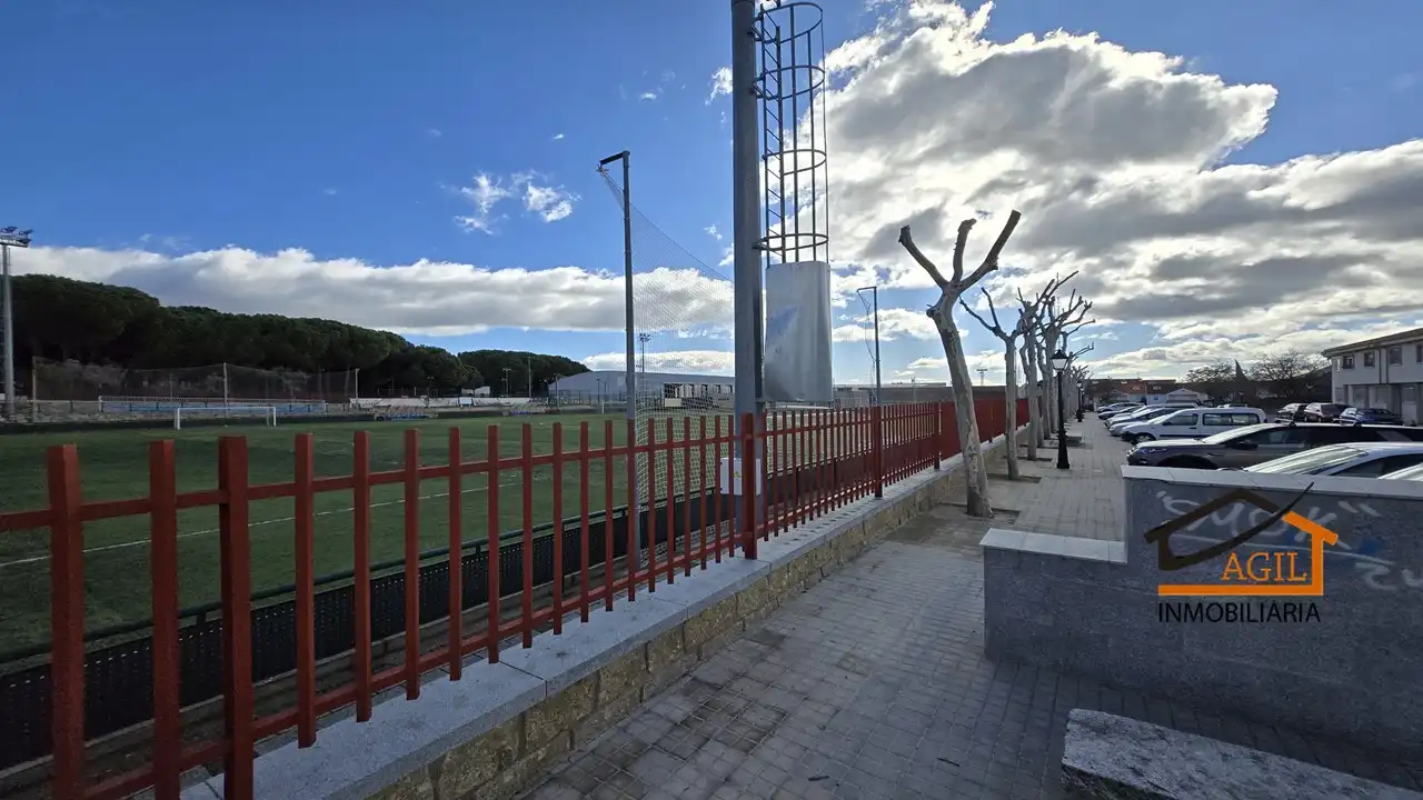 Vista exterior de Residencial en venta en Colmenar del Arroyo