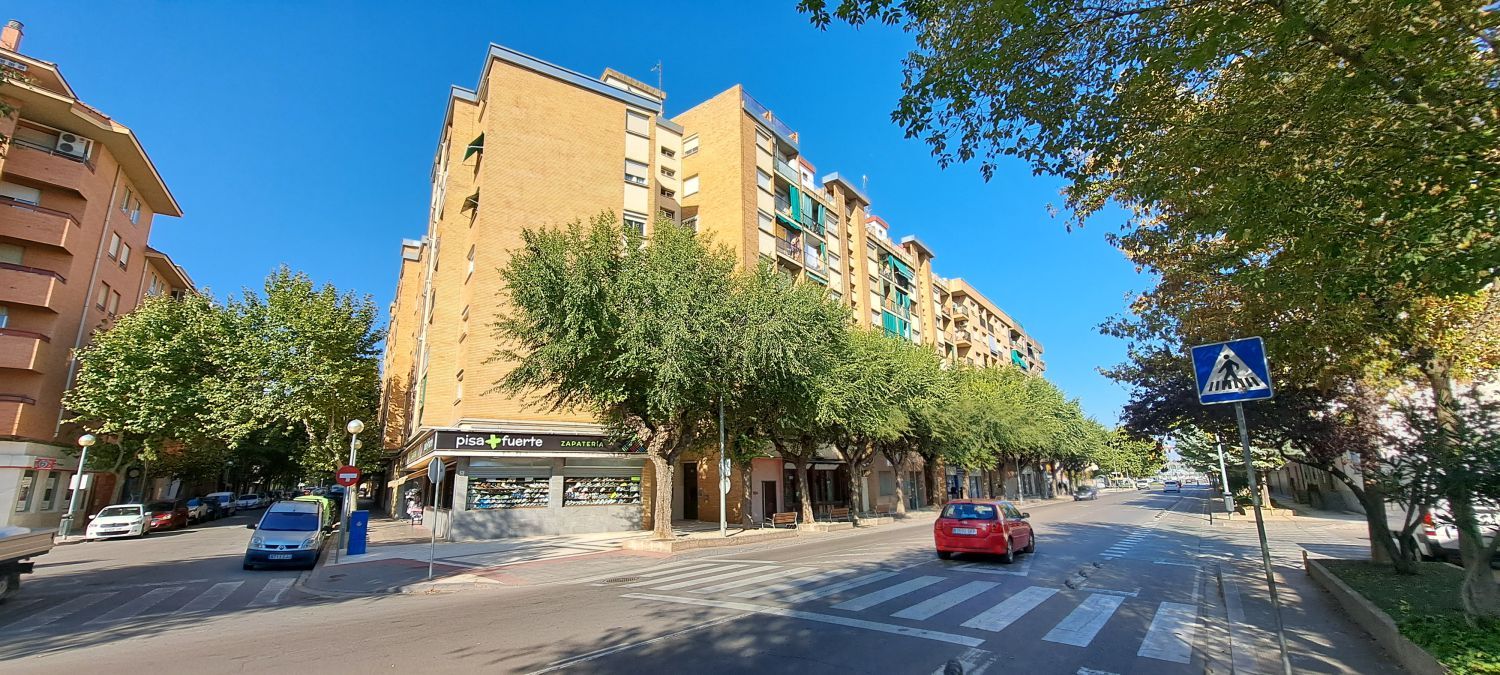 Exterior view of Flat for sale in  Huesca Capital  with Heating, Terrace and Balcony