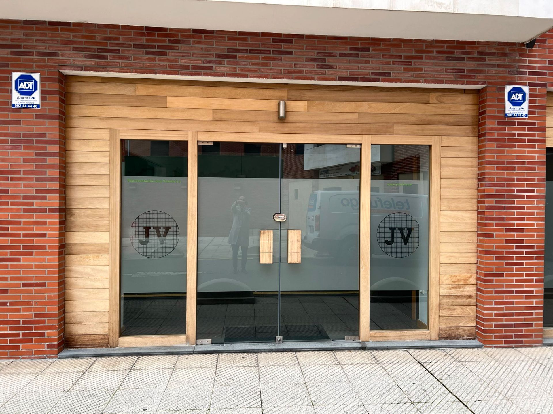 Premises for sale in Calle Helechos, 3, Milán - Pumarín