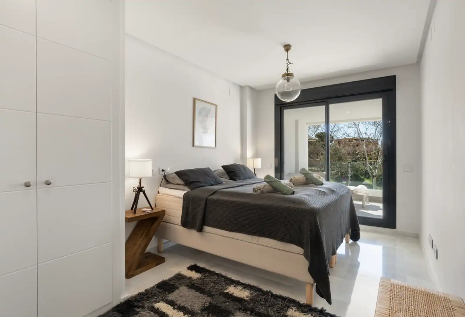 Habitación de Apartamento en venta en Marbella con Aire acondicionado, Calefacción y Terraza