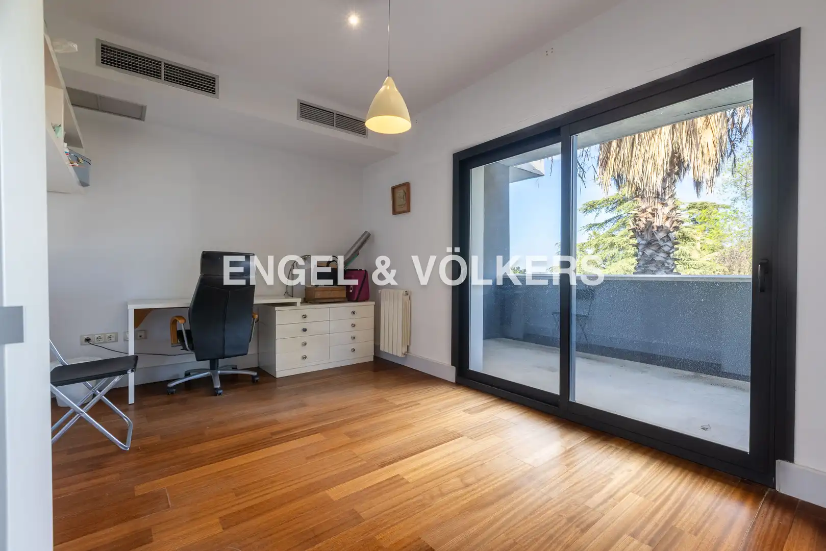 Country house zum Verkauf in Camas mit Klimaanlage, Heizung und Privatgarten