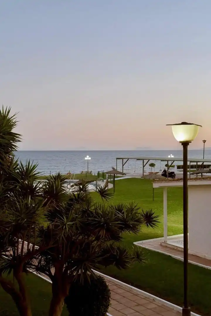 Garden of Apartments for sale in Estepona  with Air Conditioner, Terrace and Swimming Pool