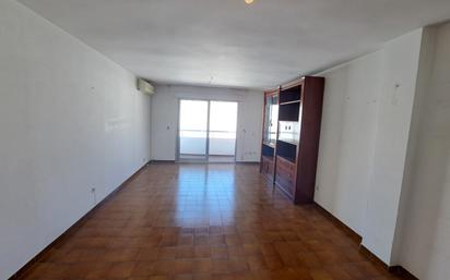 Living room of Flat for sale in  Sevilla Capital  with Balcony