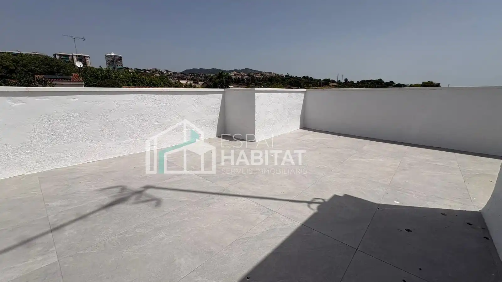Terrassa de Casa adosada en venda en El Masnou amb Calefacció, Jardí privat i Parquet