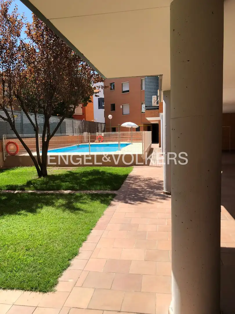 Piscina de Piso en venta en Madrid con Aire acondicionado, Calefacción y Parquet