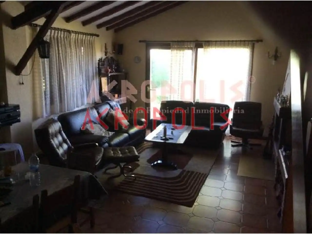 Sala d'estar de Casa o xalet en venda en San Miguel del Valle amb Calefacció