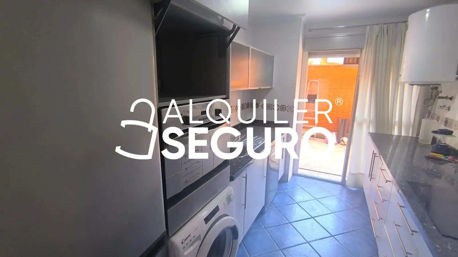 Kitchen of Flat for rent in Sevilla  with Air Conditioner and Furnished